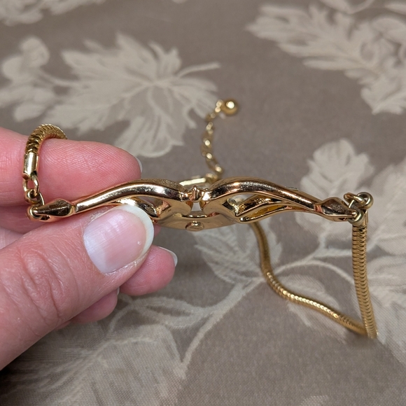 Crown Trifari Carousel Necklace, EUC! - Picture 5 of 9